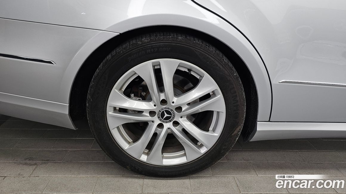 Mercedes-Benz E-Class 2012