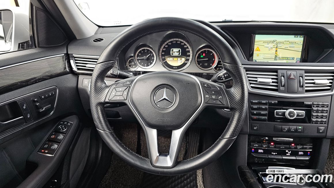 Mercedes-Benz E-Class 2012