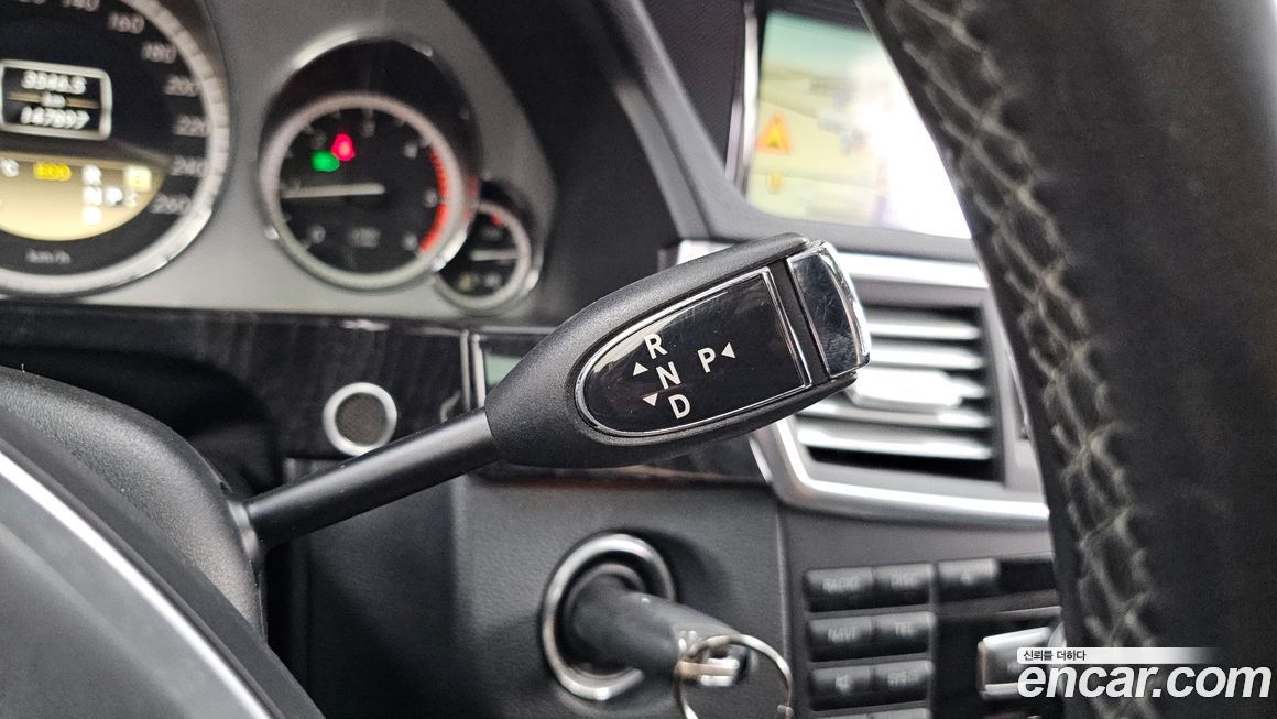 Mercedes-Benz E-Class 2012