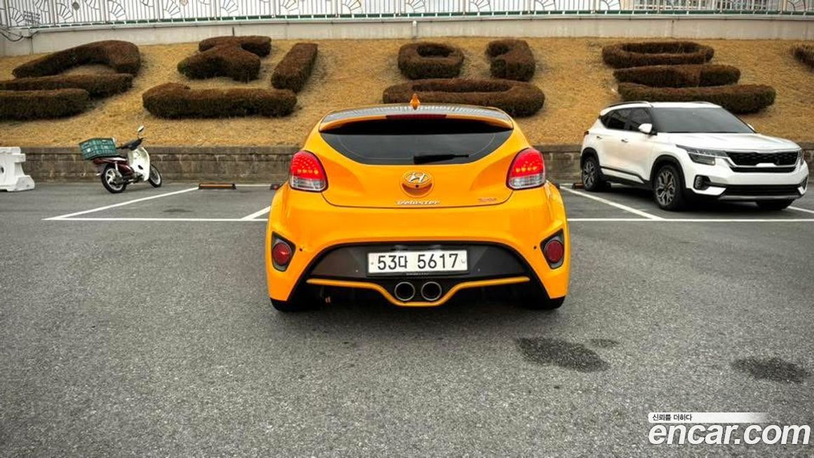 Hyundai Veloster 2013