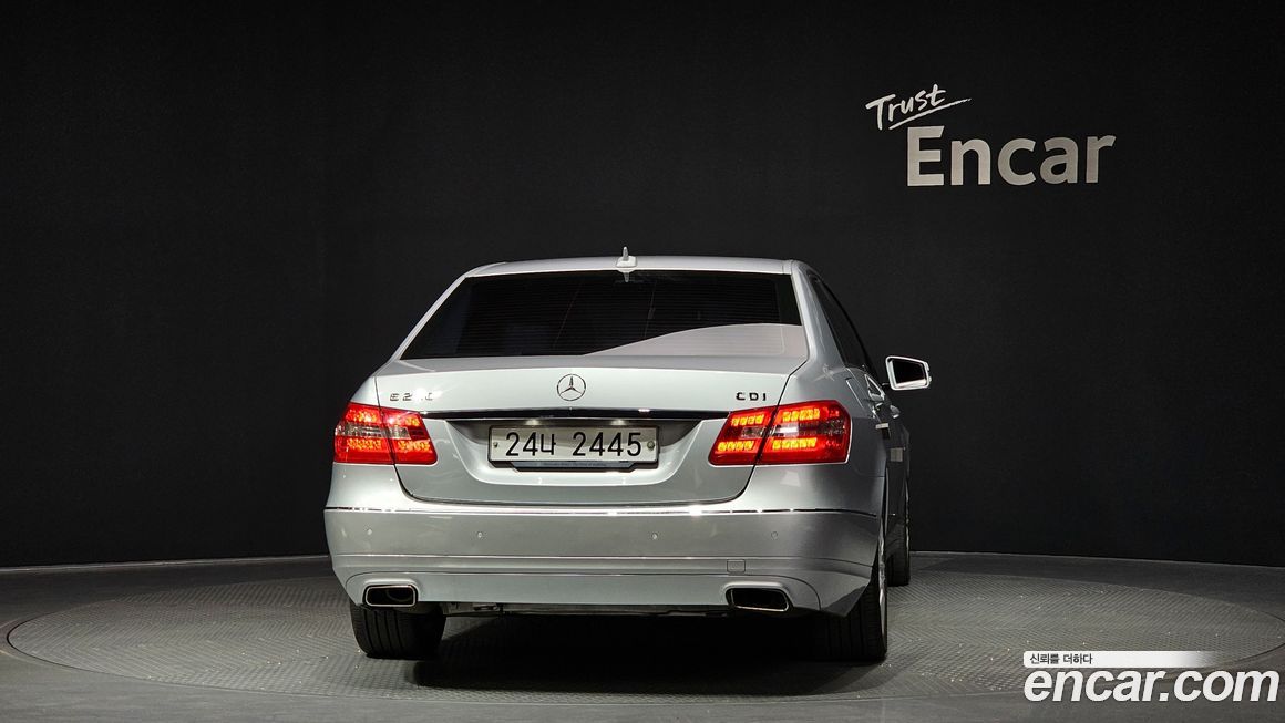 Mercedes-Benz E-Class 2012
