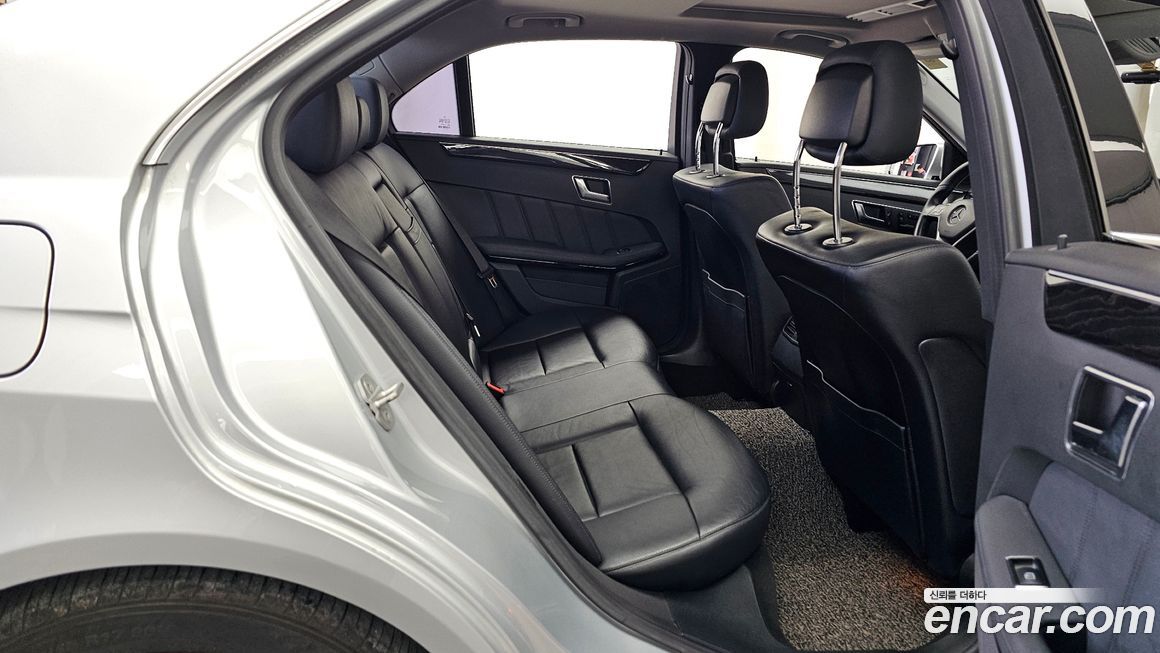 Mercedes-Benz E-Class 2012