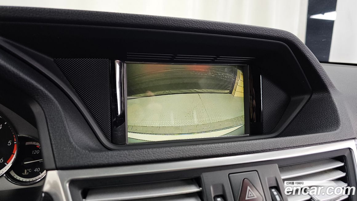 Mercedes-Benz E-Class 2012