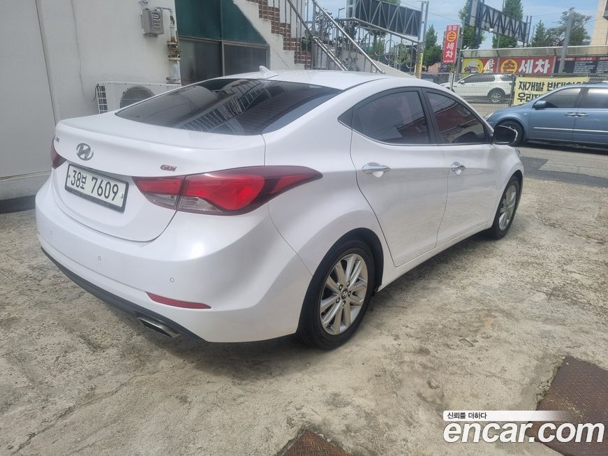 Hyundai AVANTE 2015