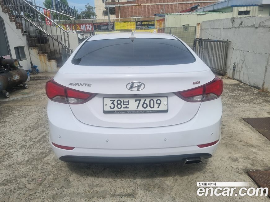 Hyundai AVANTE 2015