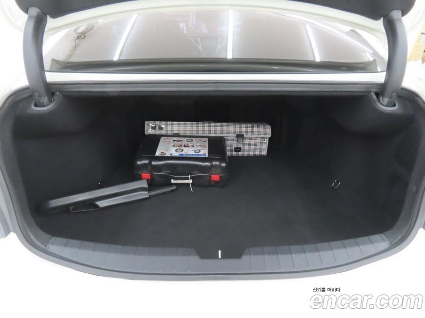 Hyundai Grandeur 2011