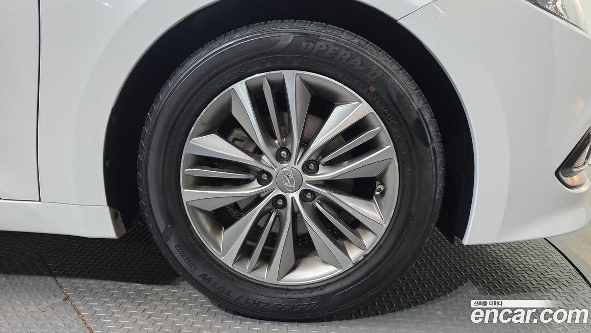 Hyundai Grandeur 2015