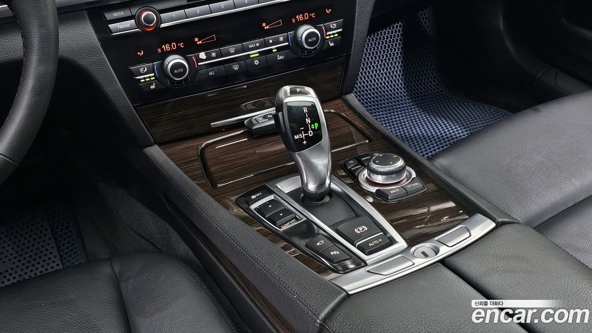 BMW 7-Series 2009
