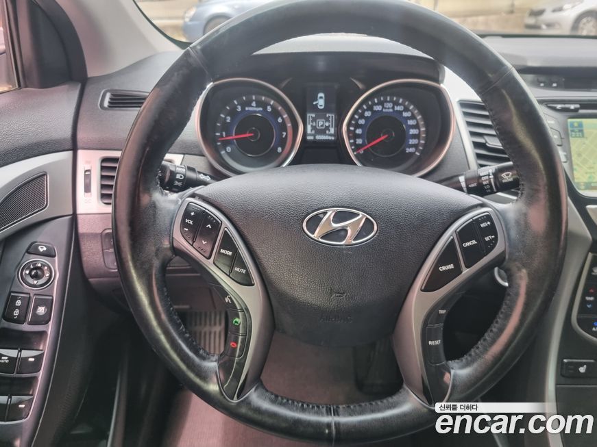 Hyundai AVANTE 2015