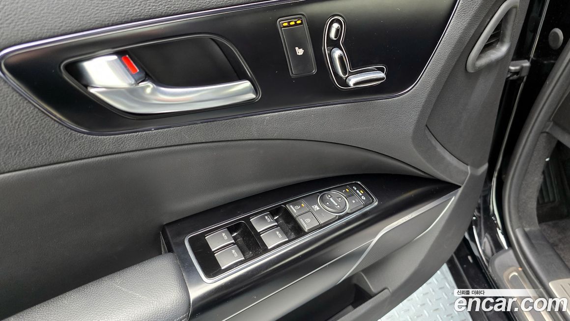 Kia K9 2013