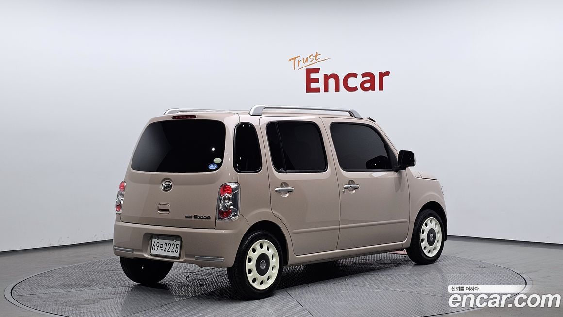 Daihatsu Mira 2011