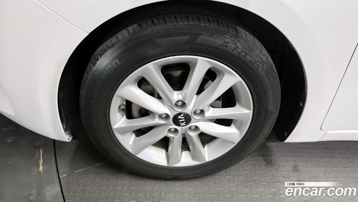 Kia K3 2016