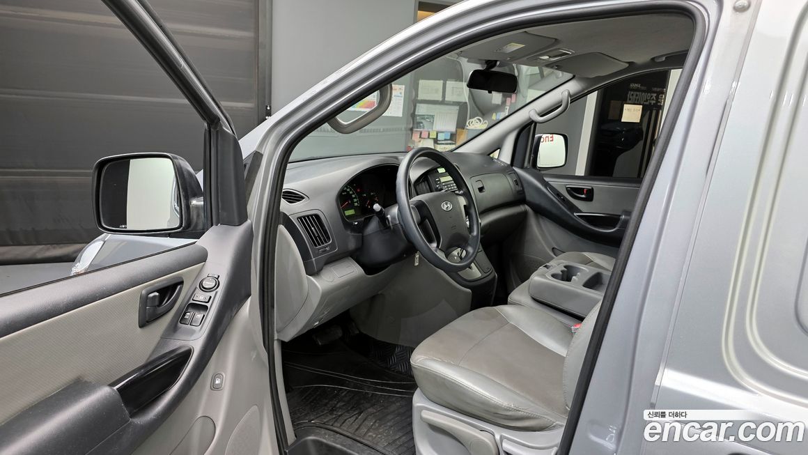 Hyundai Starex 2012