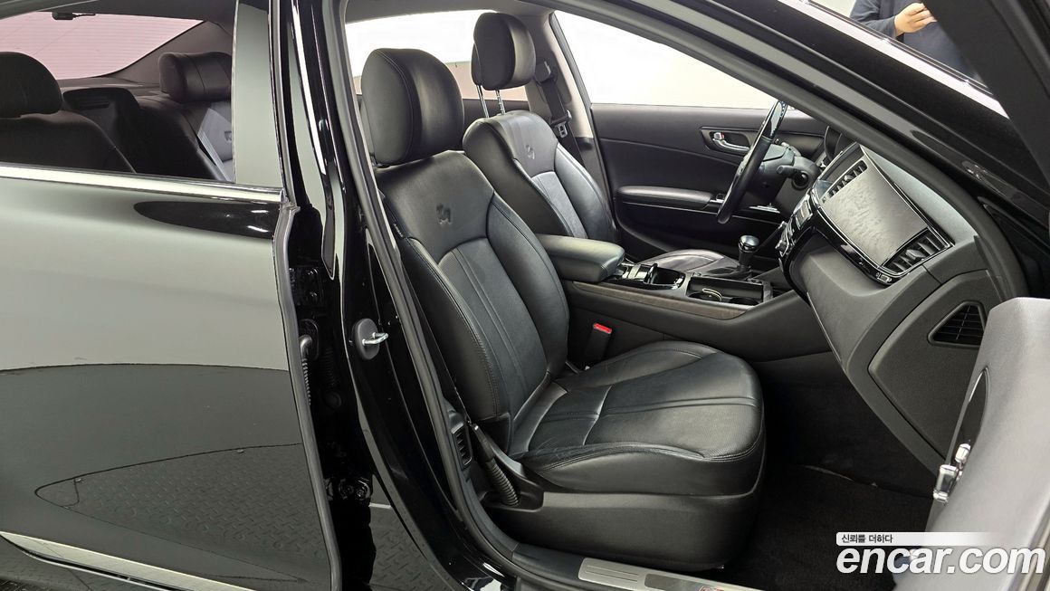Kia K9 2013