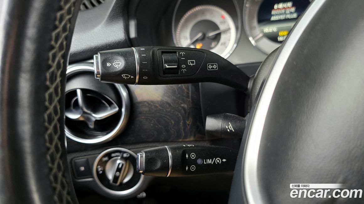 Mercedes-Benz GLK-Class 2015