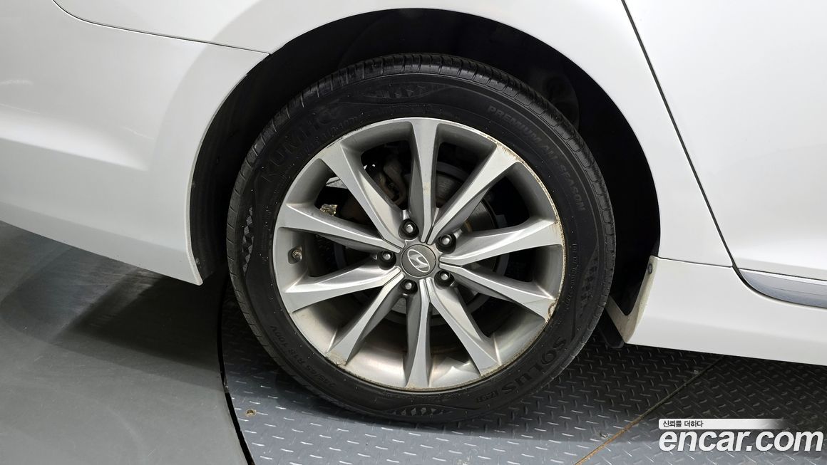 Hyundai Grandeur 2016