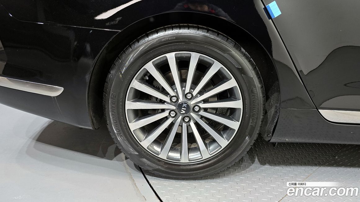 Kia K9 2013