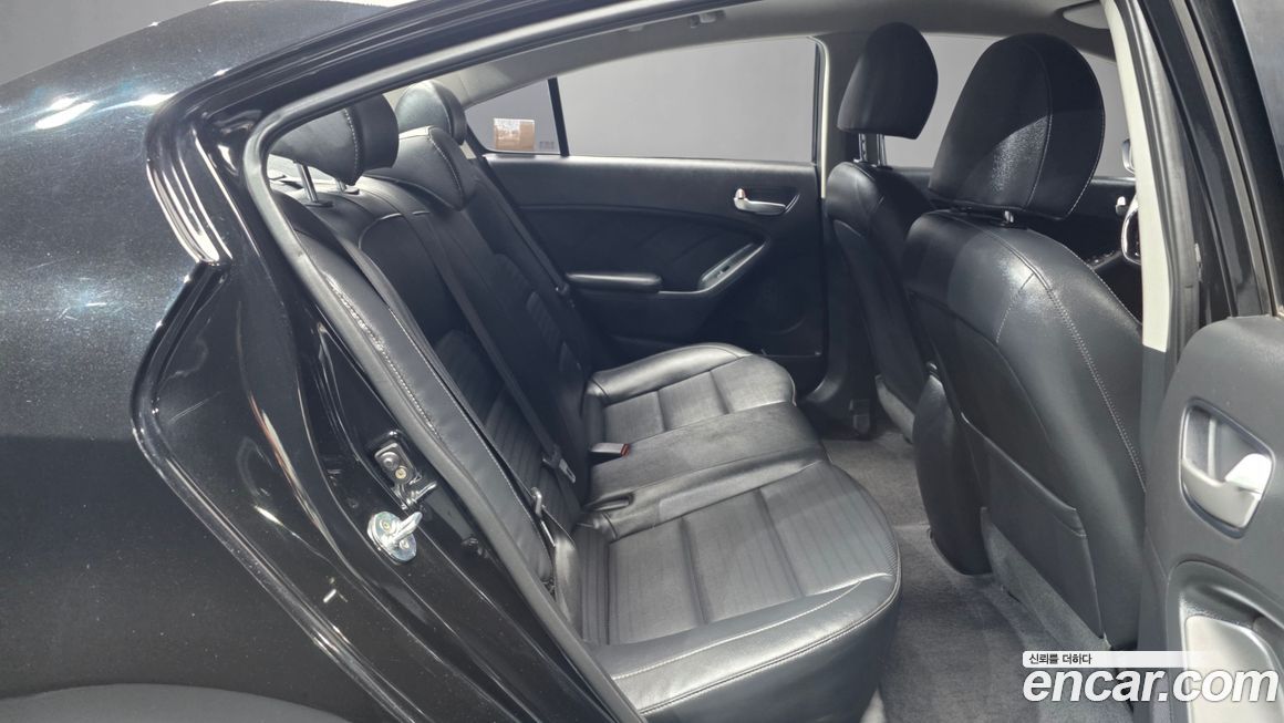 Kia K3 2016