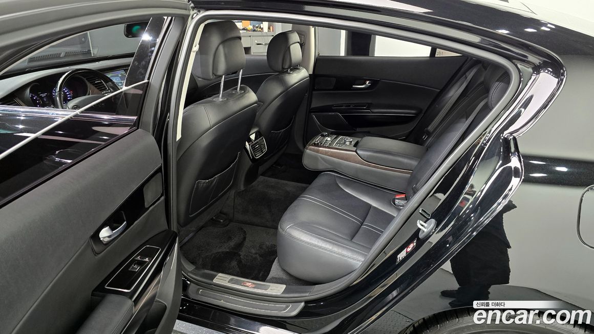 Kia K9 2013
