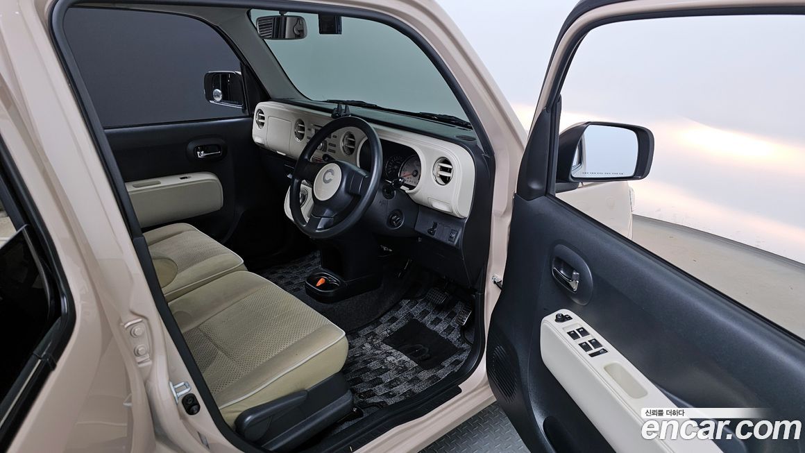 Daihatsu Mira 2011