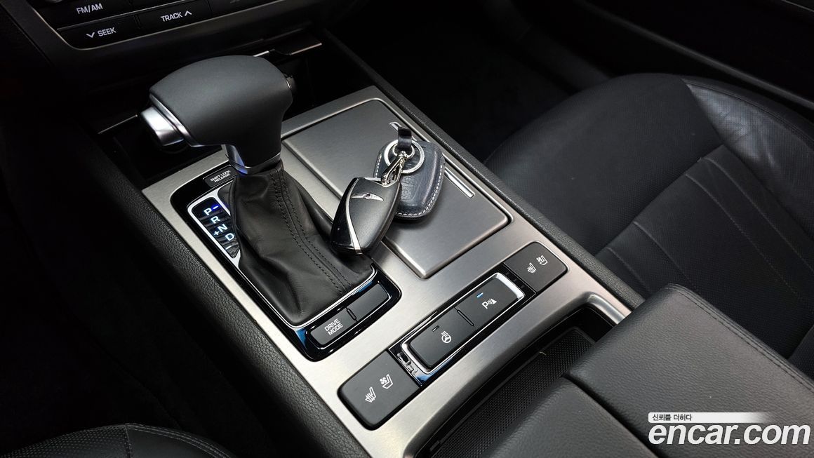 Hyundai Genesis 2015