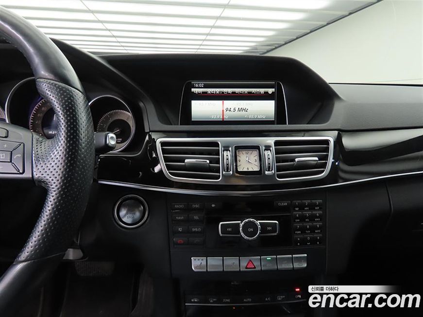 Mercedes-Benz E-Class 2014