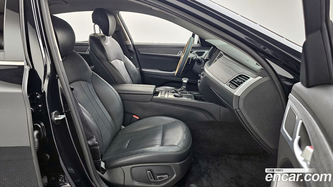 Hyundai Genesis 2015