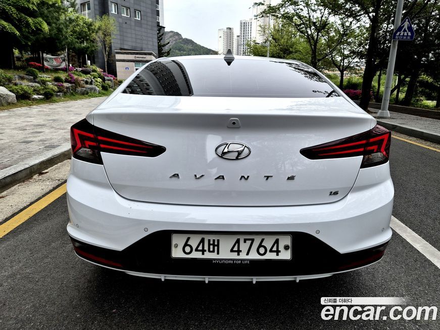Hyundai AVANTE 2019