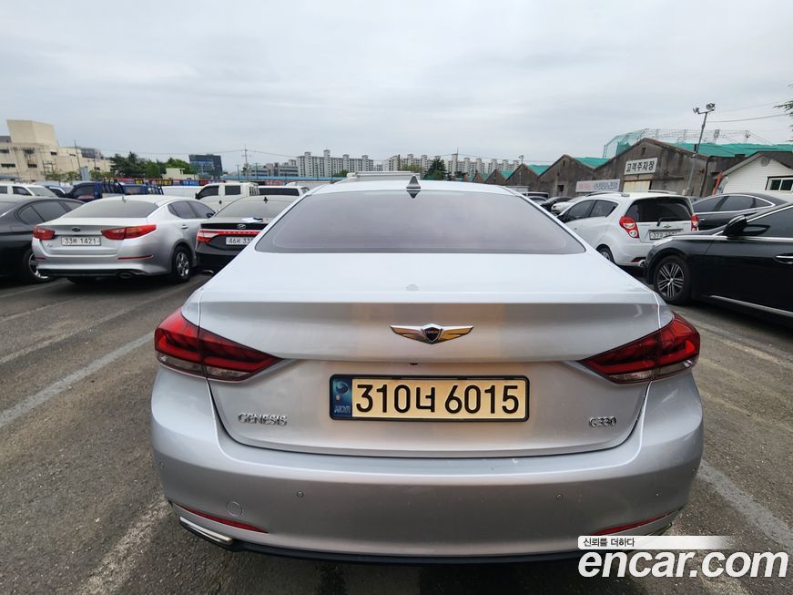 Hyundai Genesis 2016