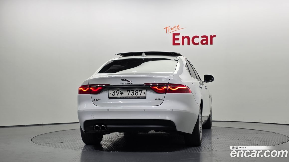 Jaguar XF 2018