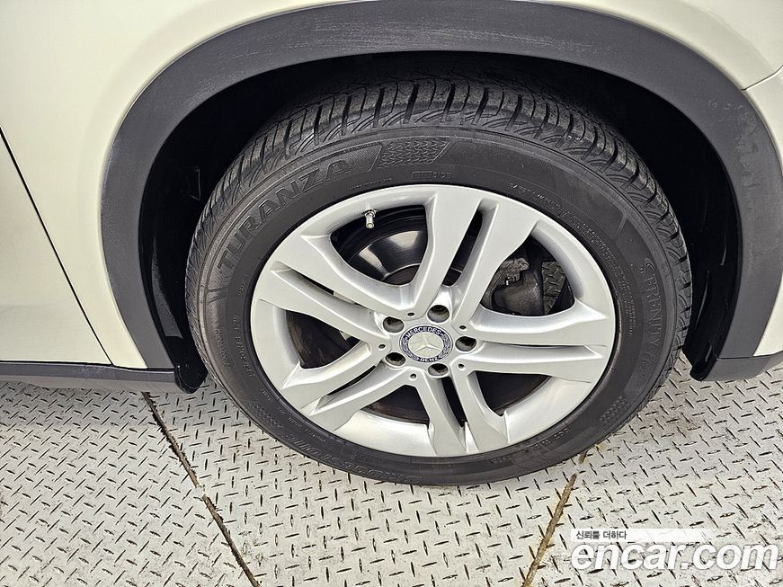 Mercedes-Benz GLA-Class 2016