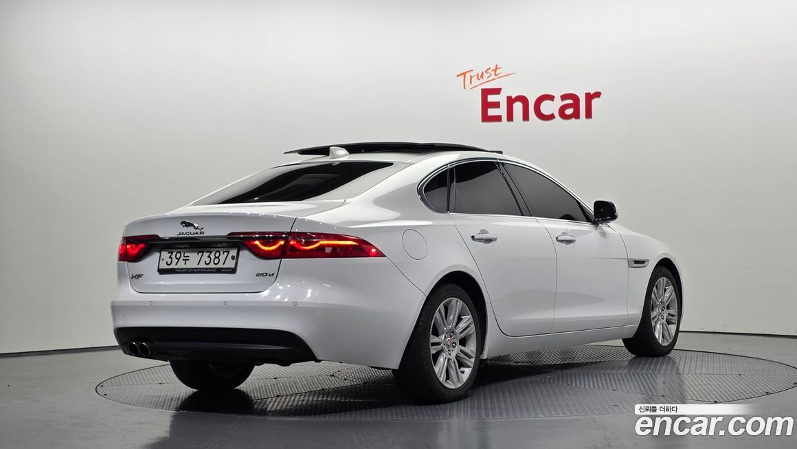 Jaguar XF 2018