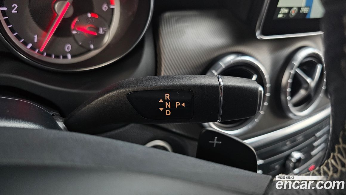 Mercedes-Benz CLA-Class 2015