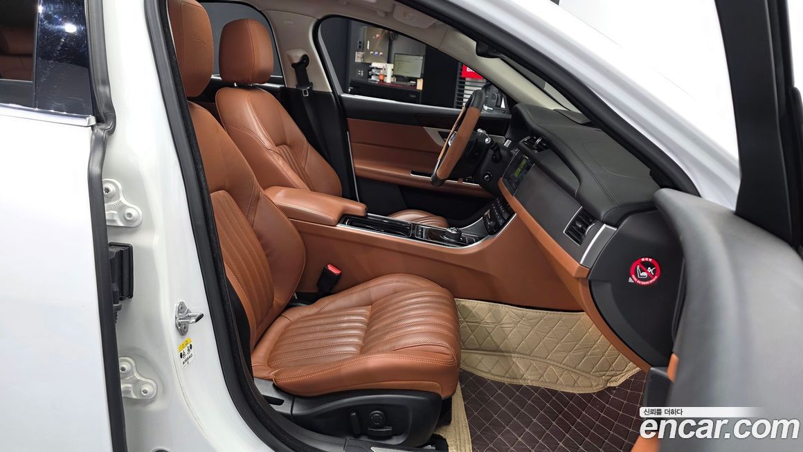 Jaguar XF 2018