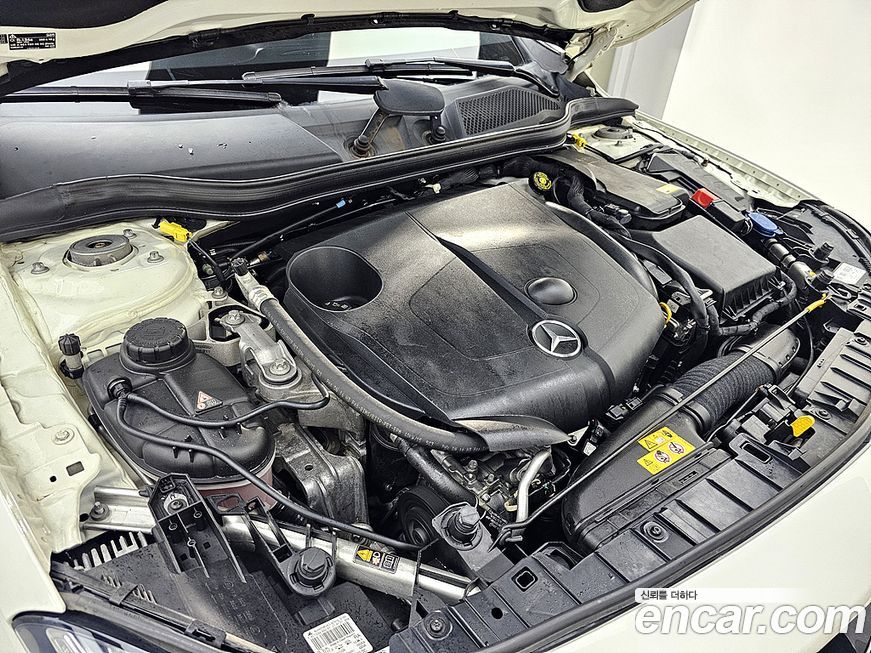 Mercedes-Benz GLA-Class 2016