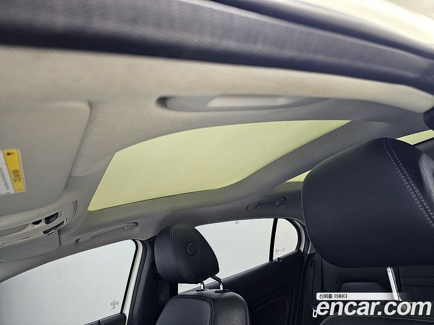 Mercedes-Benz GLA-Class 2016