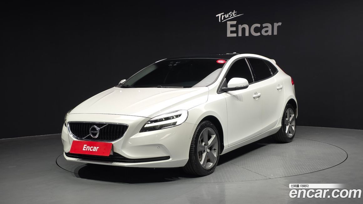 Volvo V40 2018
