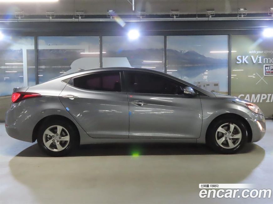 Hyundai AVANTE 2016