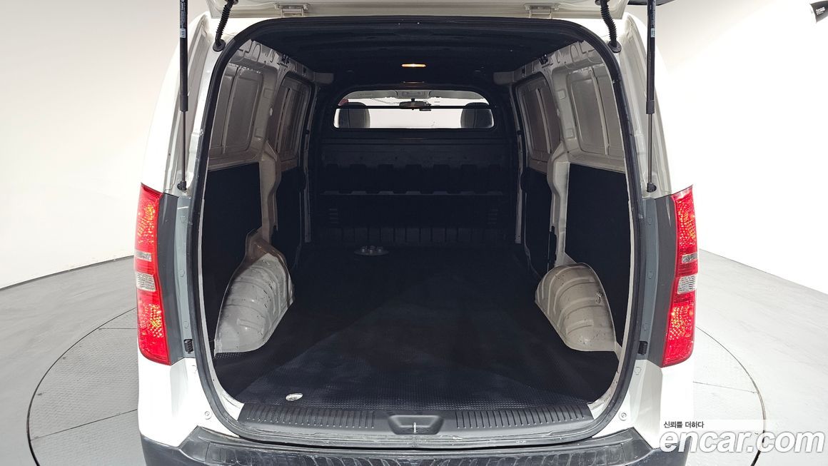 Hyundai Starex 2019