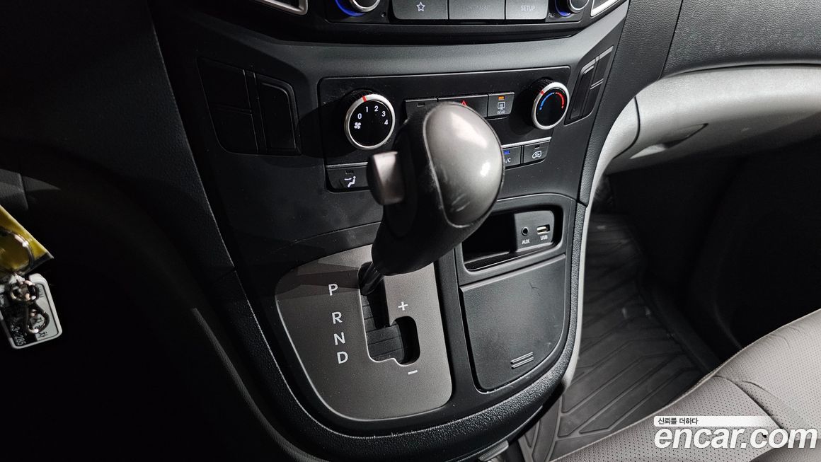 Hyundai Starex 2019