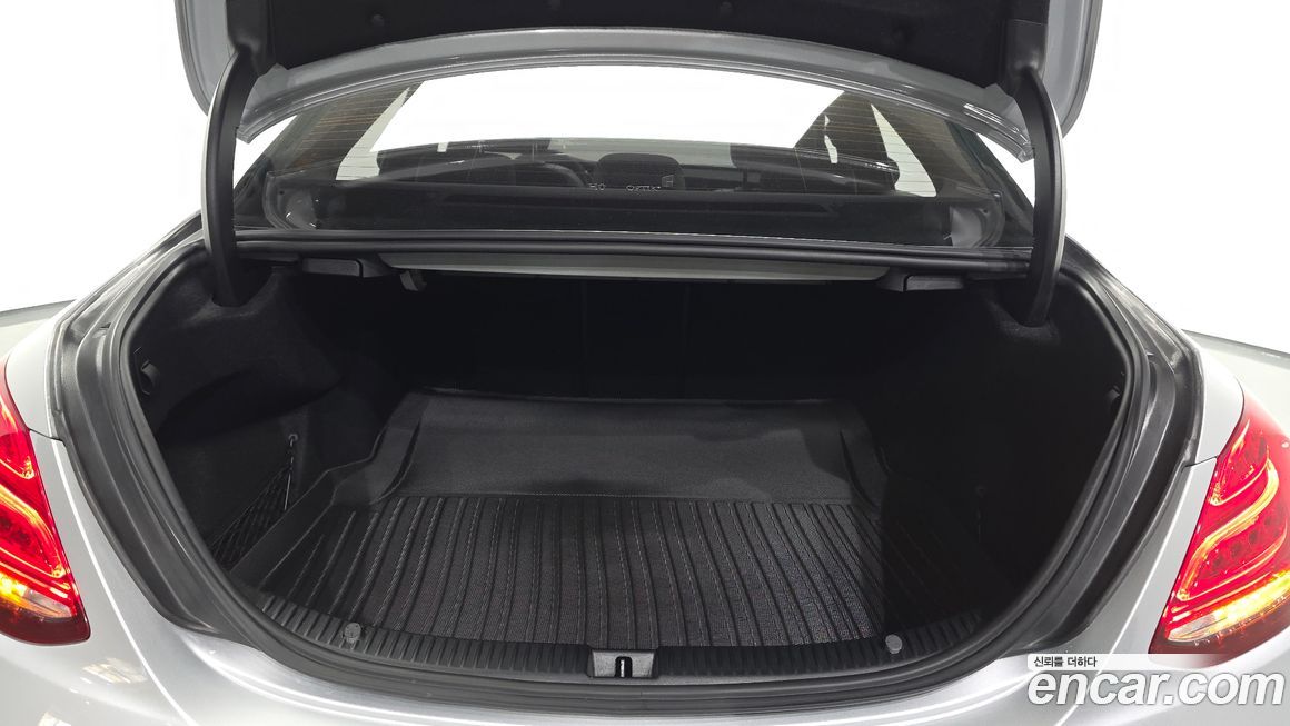 Mercedes-Benz C-Class 2018