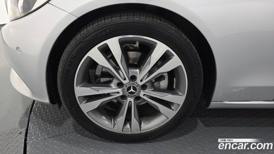 Mercedes-Benz C-Class 2018