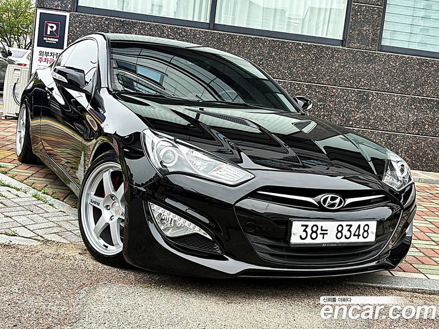 Hyundai Genesis 2012