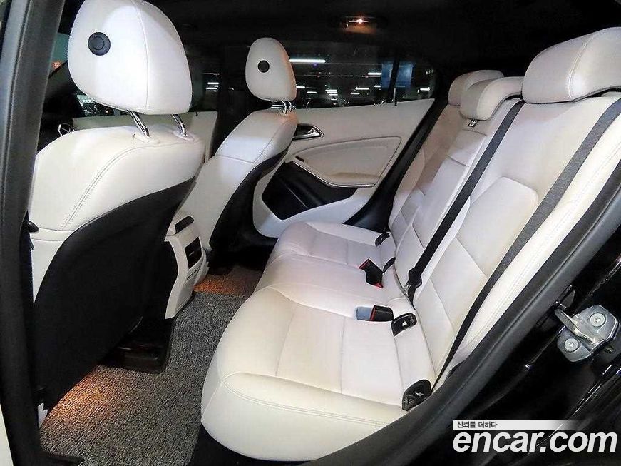 Mercedes-Benz GLA-Class 2019