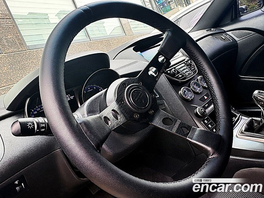 Hyundai Genesis 2012