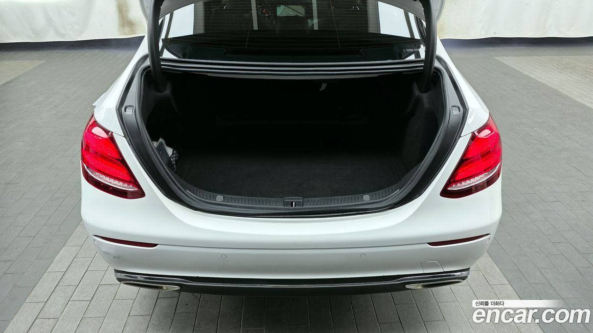 Mercedes-Benz E-Class 2017