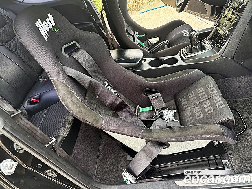 Hyundai Genesis 2012