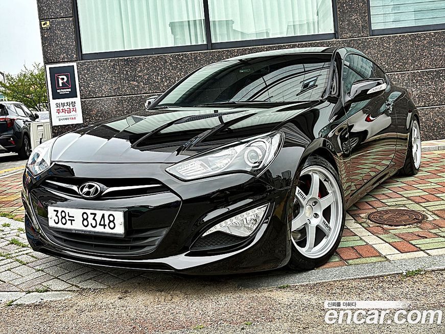 Hyundai Genesis 2012