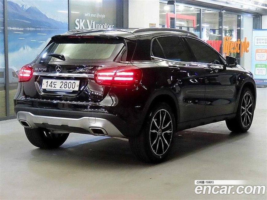 Mercedes-Benz GLA-Class 2019