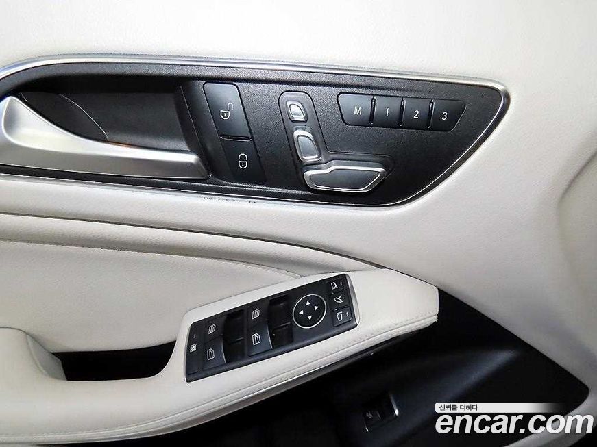 Mercedes-Benz GLA-Class 2019